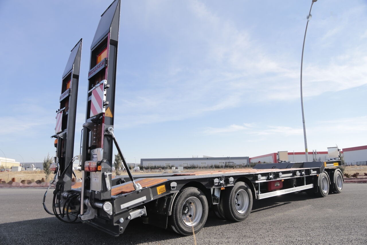 Scorpion Trailer SCORPION TRAILER UNUSED 4 AXLE LOWLOADER (MANUFACTURER COMPANY) - Remorque porte-engin surbaissée: photos 4 Scorpion Trailer SCORPION TRAILER UNUSED 4 AXLE LOWLOADER (MANUFACTURER COMPANY) - Remorque porte-engin surbaissée: photos 4