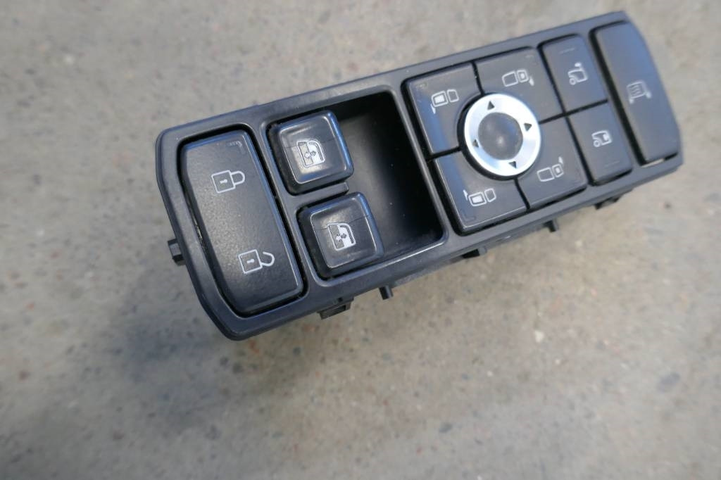 Scania R 660 NGS - Système électrique pour Camion: photos 1 Scania R 660 NGS - Système électrique pour Camion: photos 1