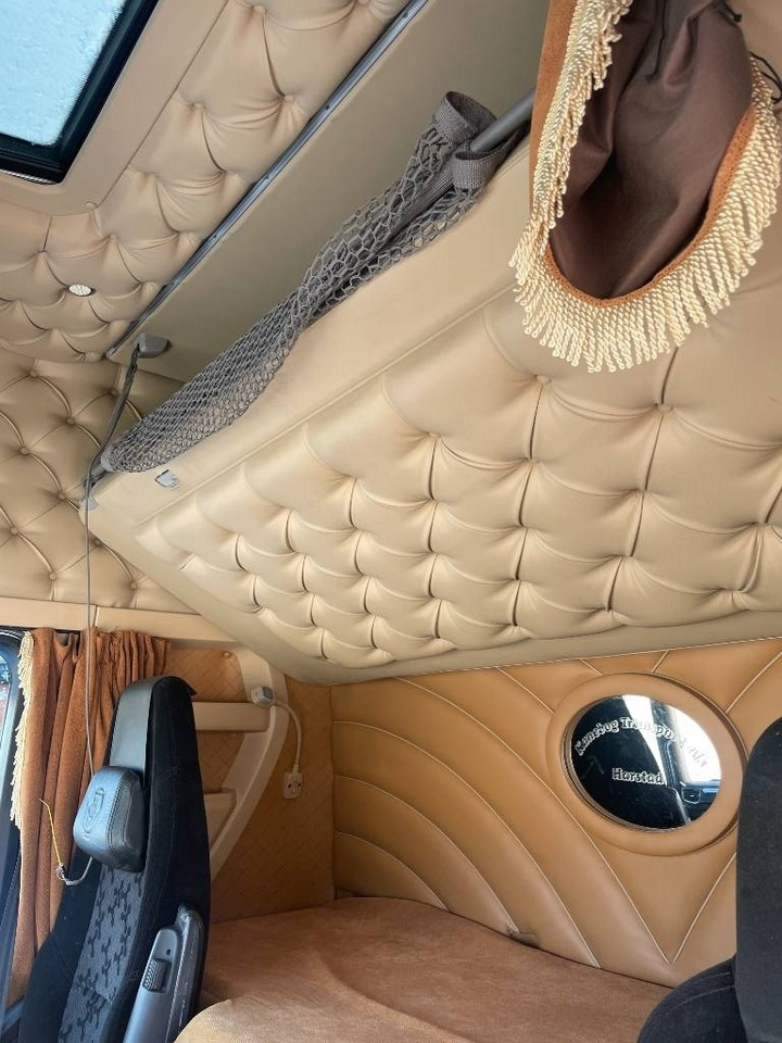 Scania R-serie Nextgen Knappstoppad inredning CR20 Hög - Cabine pour Camion: photos 2 Scania R-serie Nextgen Knappstoppad inredning CR20 Hög - Cabine pour Camion: photos 2