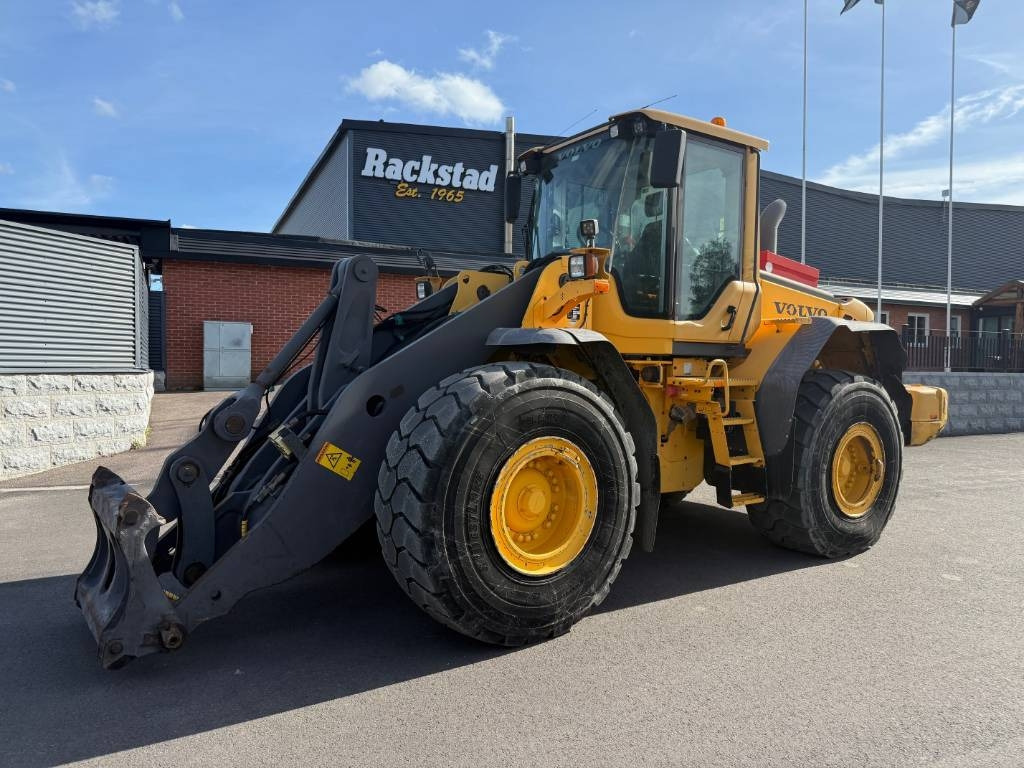 Volvo L 120 F - Chargeuse sur pneus: photos 1 Volvo L 120 F - Chargeuse sur pneus: photos 1