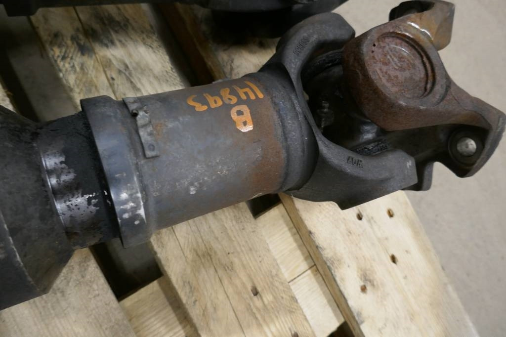 Volvo L180 HL Kardanaxel, voe15085429  - Boîte de vitesse pour Engins de chantier: photos 3 Volvo L180 HL Kardanaxel, voe15085429  - Boîte de vitesse pour Engins de chantier: photos 3