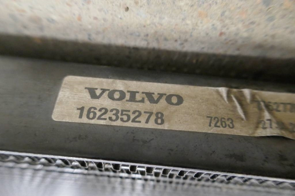 Volvo L180 HL kondensor voe16235278  - Radiateur pour Engins de chantier: photos 2 Volvo L180 HL kondensor voe16235278  - Radiateur pour Engins de chantier: photos 2