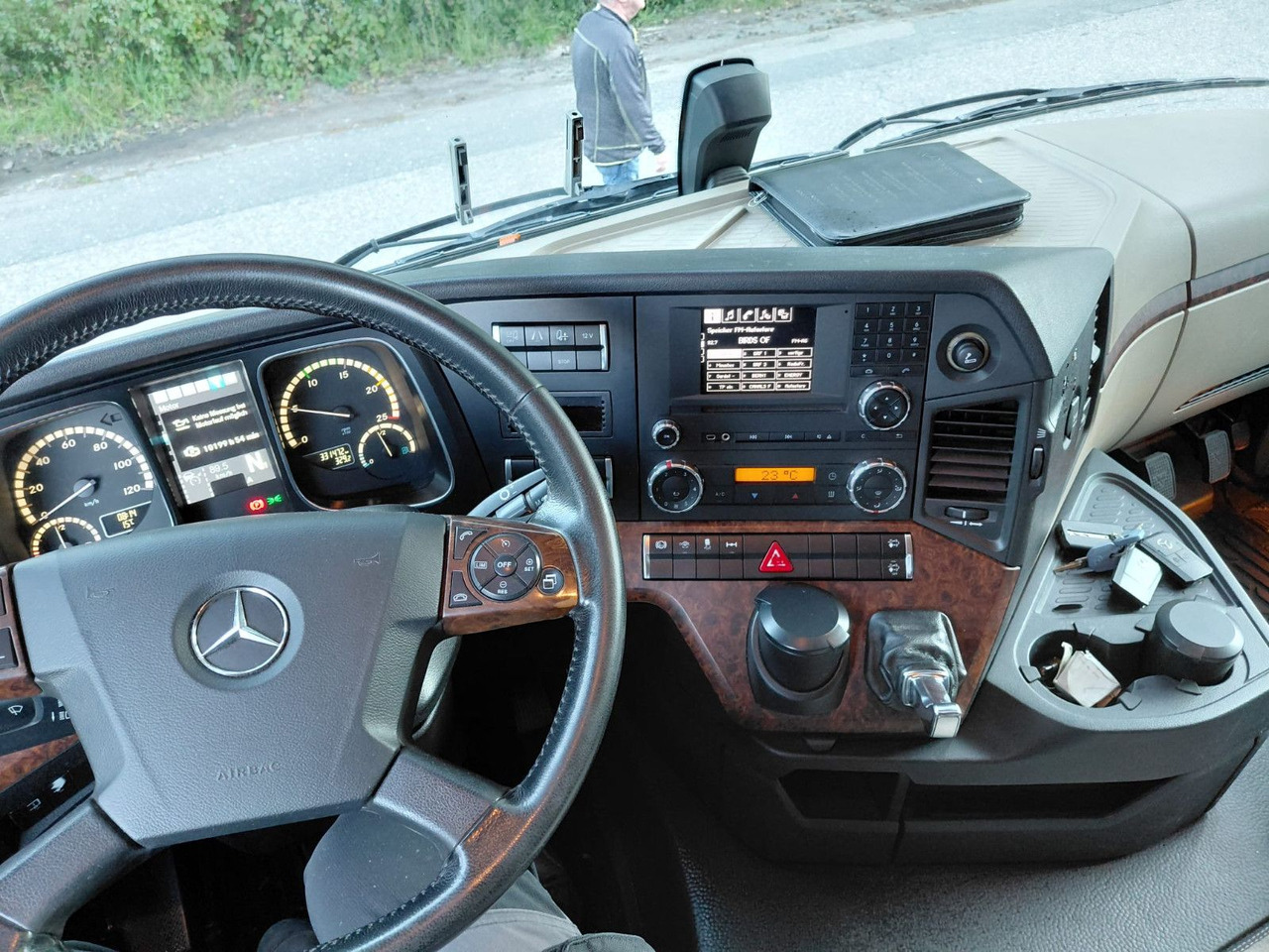 Camion à rideaux coulissants Mercedes-Benz Actros 1836 4x2, E6, Ladebordwand, Fahrschule: photos 15