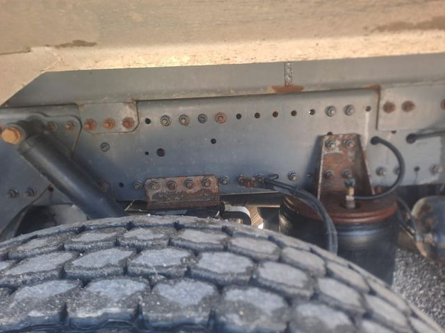 Mercedes-Benz Actros 4448 10x4, E5, EPS, MP-2, Retarder en leasing occasion Mercedes-Benz Actros 4448 10x4, E5, EPS, MP-2, Retarder: photos 19 Mercedes-Benz Actros 4448 10x4, E5, EPS, MP-2, Retarder en leasing occasion Mercedes-Benz Actros 4448 10x4, E5, EPS, MP-2, Retarder: photos 19