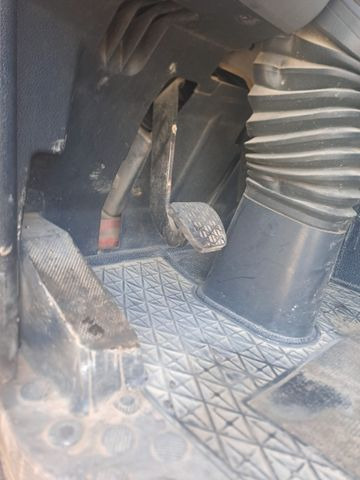 Mercedes-Benz Actros 4448 10x4, E5, EPS, MP-2, Retarder en leasing occasion Mercedes-Benz Actros 4448 10x4, E5, EPS, MP-2, Retarder: photos 11 Mercedes-Benz Actros 4448 10x4, E5, EPS, MP-2, Retarder en leasing occasion Mercedes-Benz Actros 4448 10x4, E5, EPS, MP-2, Retarder: photos 11