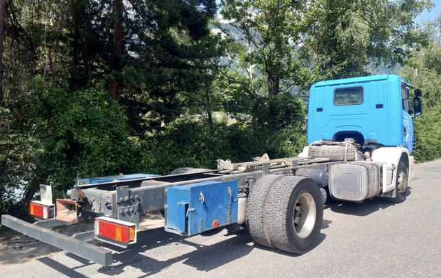 Scania R124LB 420 4x2, Euro 3 - Châssis cabine: photos 4 Scania R124LB 420 4x2, Euro 3 - Châssis cabine: photos 4