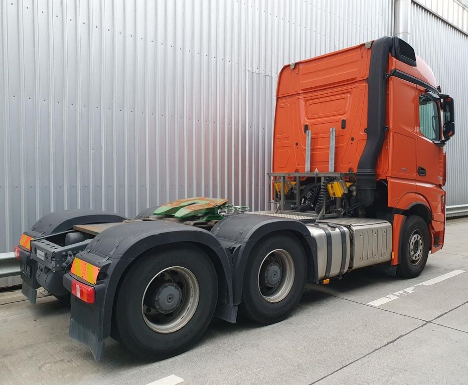 Mercedes-Benz Actros 3358 6x4, E6, 120ton, Retarder - Tracteur routier: photos 3 Mercedes-Benz Actros 3358 6x4, E6, 120ton, Retarder - Tracteur routier: photos 3