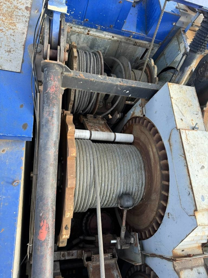 Grue sur chenilles Hitachi KH300-3 PD: photos 13