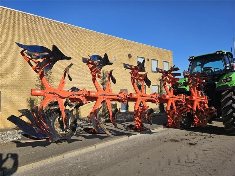 Kuhn Varimaster 153NSH T4+1 - Charrue: photos 2 Kuhn Varimaster 153NSH T4+1 - Charrue: photos 2