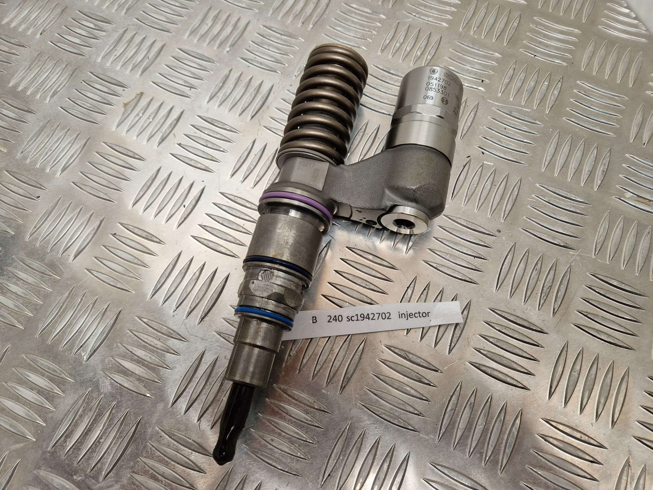 1942702 Scania fuel injector Bosch - Moteur et pièces pour Engins de chantier: photos 1 1942702 Scania fuel injector Bosch - Moteur et pièces pour Engins de chantier: photos 1