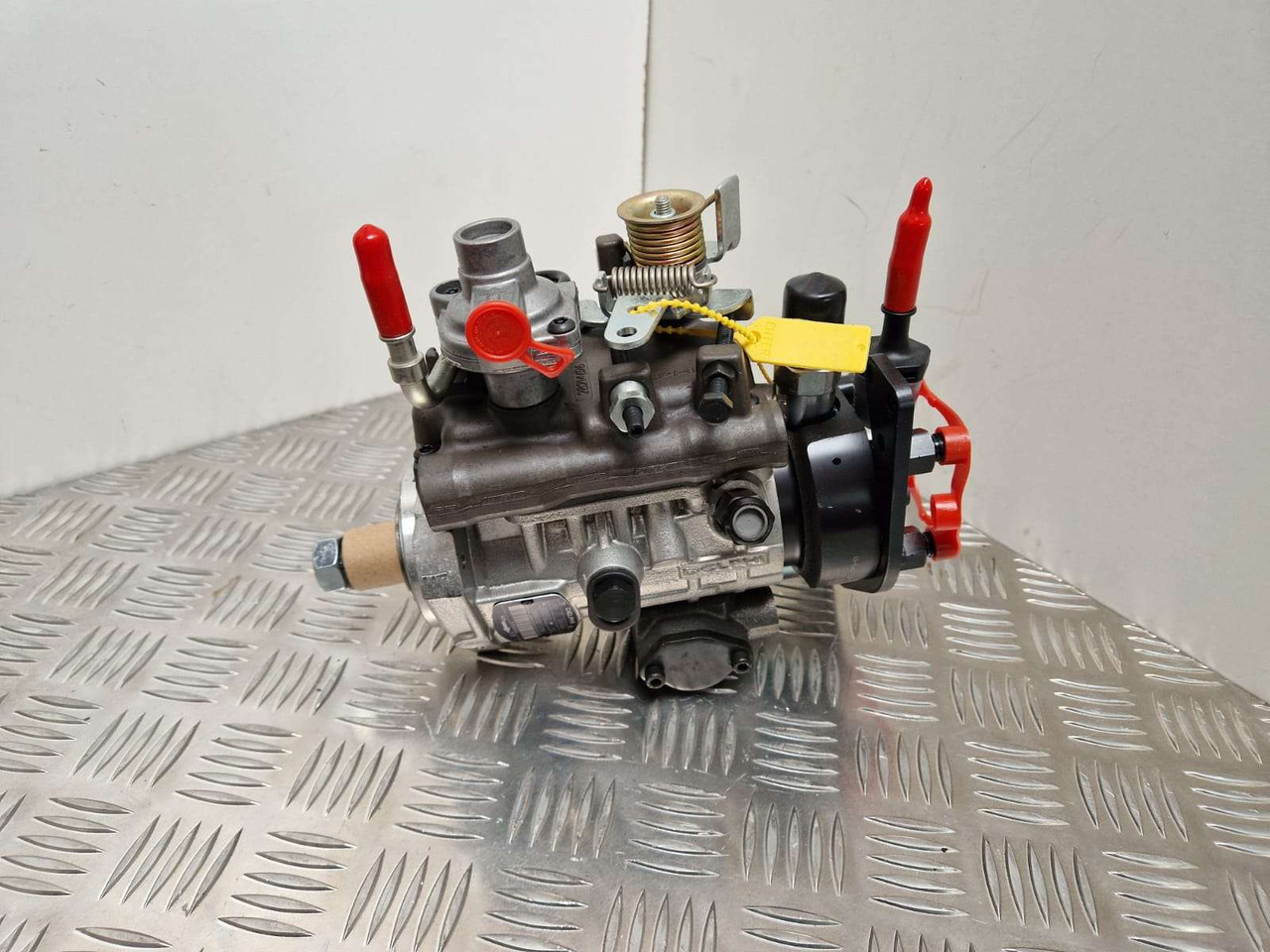 JCB Delphi injection pump 17/925300 - Moteur et pièces pour Engins de chantier: photos 1 JCB Delphi injection pump 17/925300 - Moteur et pièces pour Engins de chantier: photos 1