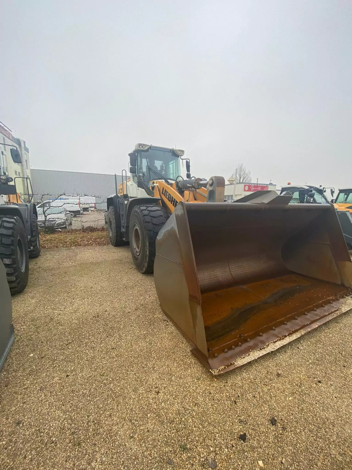 2017 Liebherr L 580 - Chargeuse sur pneus: photos 2 2017 Liebherr L 580 - Chargeuse sur pneus: photos 2