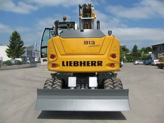 2022 Liebherr A 913 Compact G6.0-D - Pelle sur pneus: photos 4 2022 Liebherr A 913 Compact G6.0-D - Pelle sur pneus: photos 4