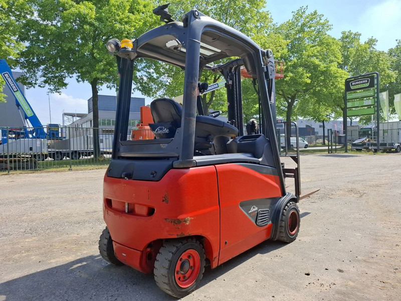 Linde E20PH - Chariot élévateur électrique: photos 3 Linde E20PH - Chariot élévateur électrique: photos 3