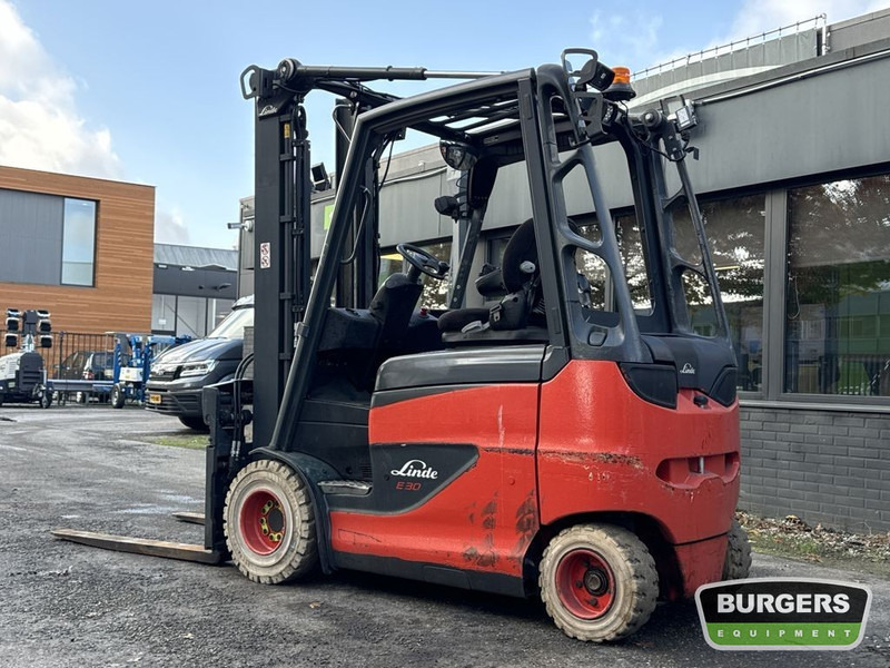 Linde E30H-01 600 - Chariot élévateur électrique: photos 2 Linde E30H-01 600 - Chariot élévateur électrique: photos 2