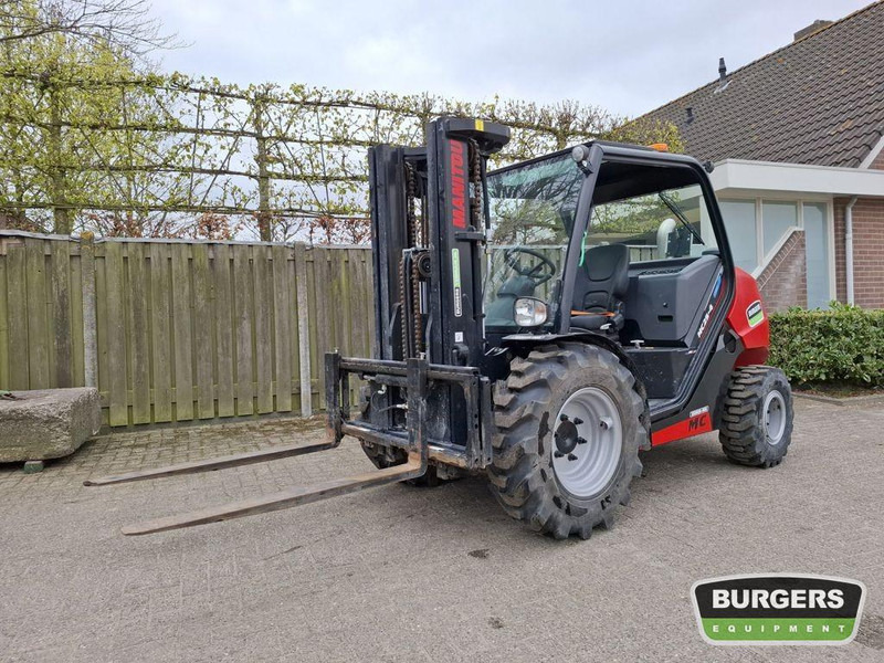 Manitou MC 25-4 D K ST5 S1 Buggy - Chariot tout terrain: photos 1 Manitou MC 25-4 D K ST5 S1 Buggy - Chariot tout terrain: photos 1