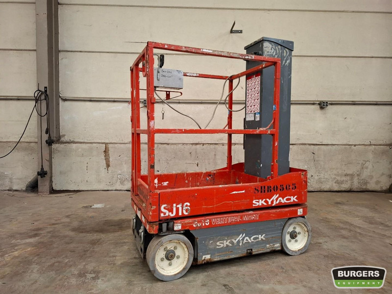 Skyjack SJ16 - Nacelle: photos 1 Skyjack SJ16 - Nacelle: photos 1