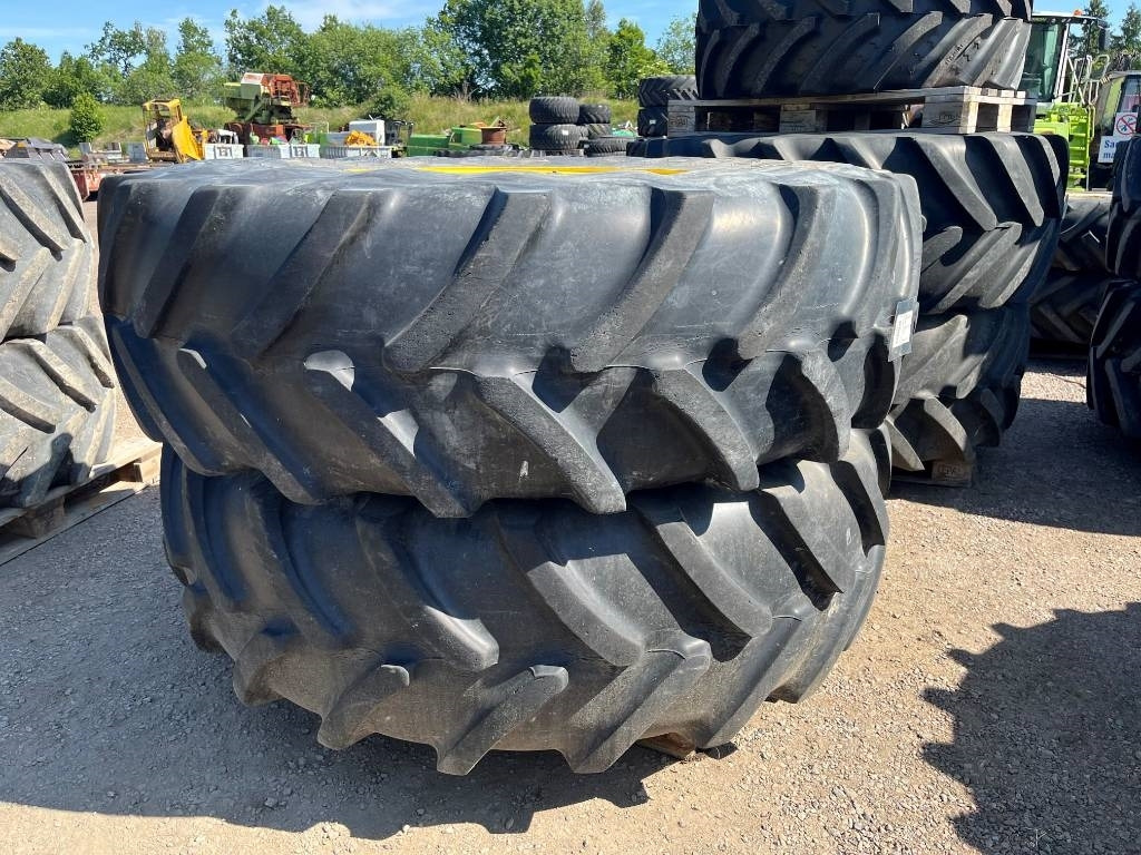 Firestone 520/85R38 till JD 6620 - Pneu pour Machine agricole: photos 1 Firestone 520/85R38 till JD 6620 - Pneu pour Machine agricole: photos 1