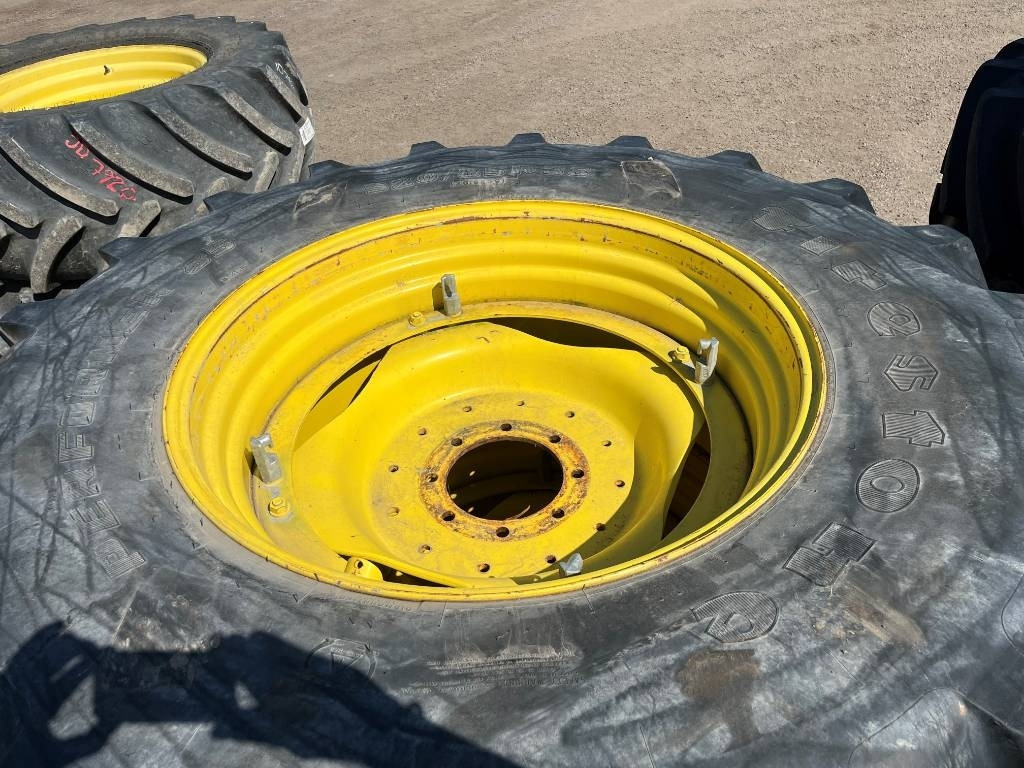 Firestone 520/85R38 till JD 6620 - Pneu pour Machine agricole: photos 2 Firestone 520/85R38 till JD 6620 - Pneu pour Machine agricole: photos 2