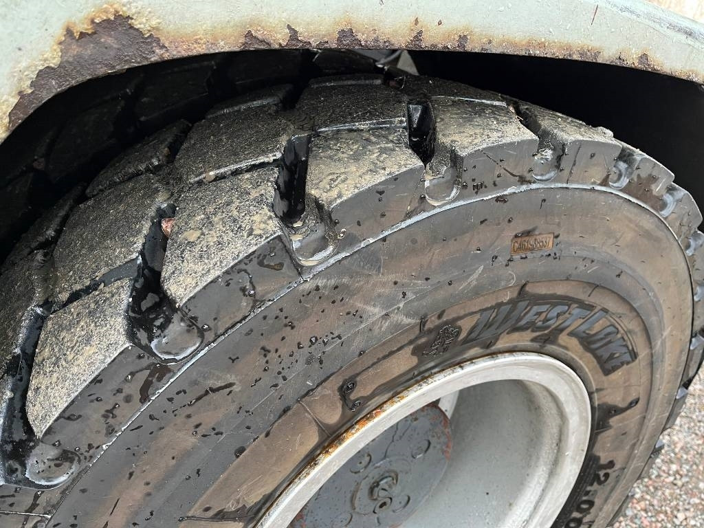 Chariot élévateur diesel Kalmar DCE 100-6: photos 7 Chariot élévateur diesel Kalmar DCE 100-6: photos 7