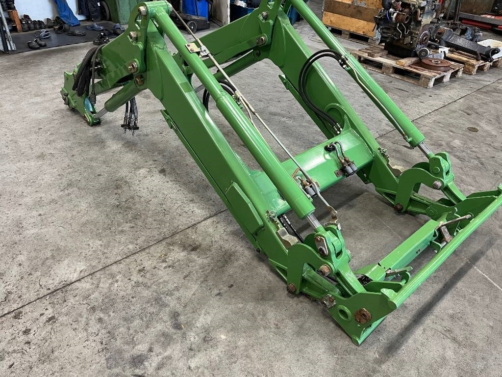 Lastare / Loader Fendt Agco 4X80 till Fendt 415 Va - Chargeur frontal pour tracteur: photos 3 Lastare / Loader Fendt Agco 4X80 till Fendt 415 Va - Chargeur frontal pour tracteur: photos 3
