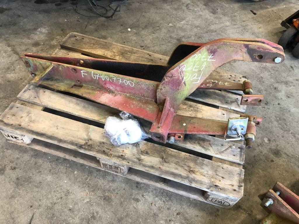 Lastarfäste Ålö Quicke till Ford 7700 6700 - Chargeur frontal pour tracteur: photos 2 Lastarfäste Ålö Quicke till Ford 7700 6700 - Chargeur frontal pour tracteur: photos 2