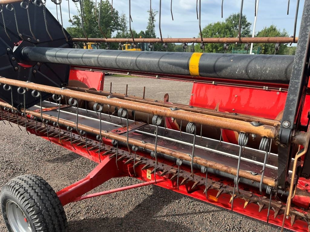 Massey Ferguson MF 32 Skärbord / Header - Accessoire de matériels de récolte: photos 3 Massey Ferguson MF 32 Skärbord / Header - Accessoire de matériels de récolte: photos 3
