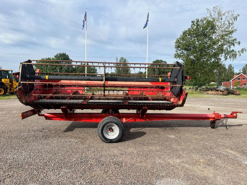 Massey Ferguson MF 32 Skärbord / Header - Accessoire de matériels de récolte: photos 2 Massey Ferguson MF 32 Skärbord / Header - Accessoire de matériels de récolte: photos 2