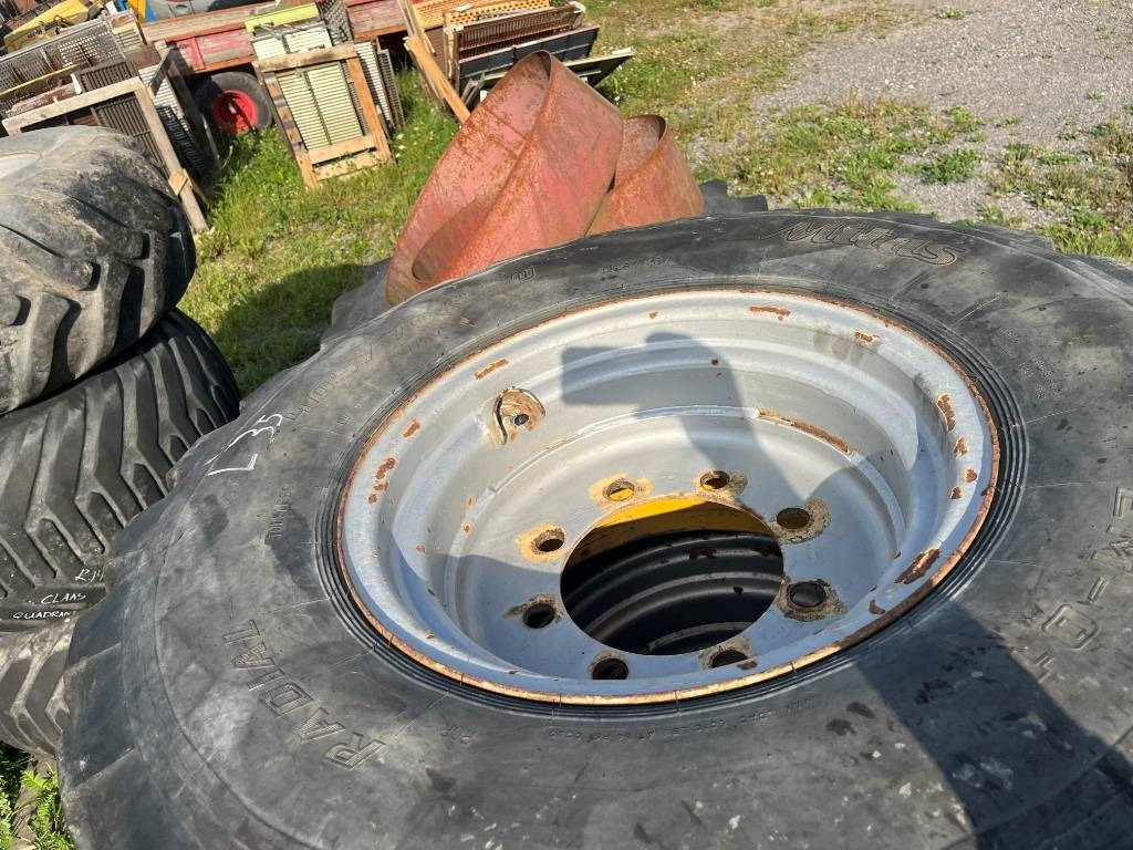 Mitas 405 70 R20 till Volvo L30 L35 - Pneu pour Engins de chantier: photos 5 Mitas 405 70 R20 till Volvo L30 L35 - Pneu pour Engins de chantier: photos 5