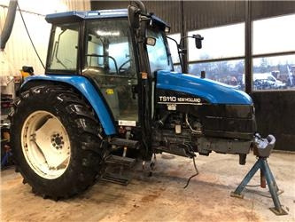 New Holland TS 110 Dismantled: only spare parts - Tracteur agricole: photos 1 New Holland TS 110 Dismantled: only spare parts - Tracteur agricole: photos 1
