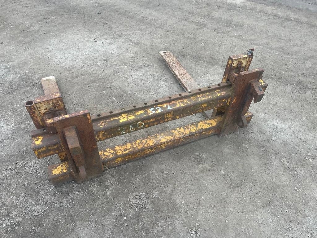 Pallgafflar / Gaffelställ Hymas Hymas 470 med fler - Fourches pour Engins de chantier: photos 1 Pallgafflar / Gaffelställ Hymas Hymas 470 med fler - Fourches pour Engins de chantier: photos 1