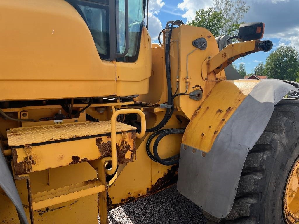 Chargeuse sur pneus Volvo L 110 F: photos 12 Chargeuse sur pneus Volvo L 110 F: photos 12