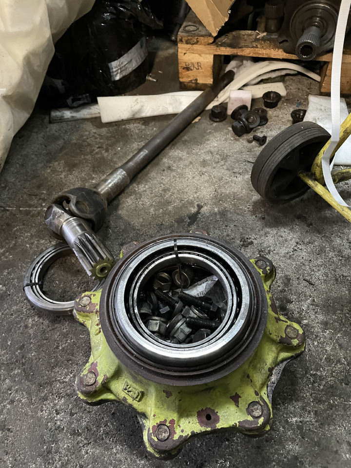 Bobcat - zwolnica zwrotnica półoś - Moteur de translation pour Machine agricole: photos 1 Bobcat - zwolnica zwrotnica półoś - Moteur de translation pour Machine agricole: photos 1