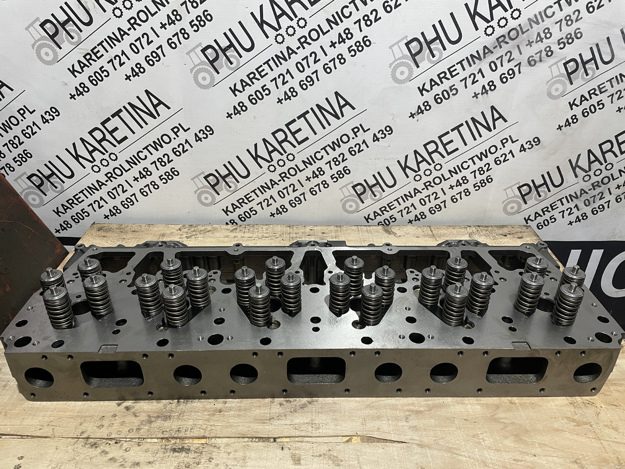 CAT Caterpillar C12 - głowica silnika kompletna NOWA 1799458 179-9458 - Moteur et pièces pour Engins de chantier: photos 2 CAT Caterpillar C12 - głowica silnika kompletna NOWA 1799458 179-9458 - Moteur et pièces pour Engins de chantier: photos 2