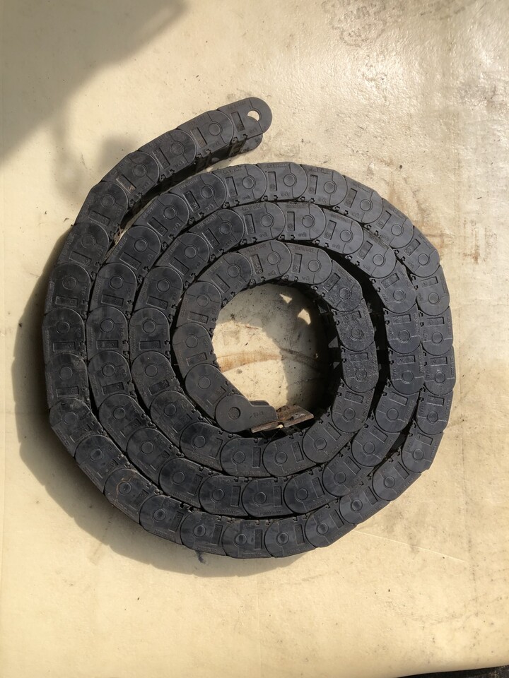 CAT-łańcuch prowadzący węźe/Caterpillar 220 330 355 360 560 - Chenille pour Engins de chantier: photos 1 CAT-łańcuch prowadzący węźe/Caterpillar 220 330 355 360 560 - Chenille pour Engins de chantier: photos 1