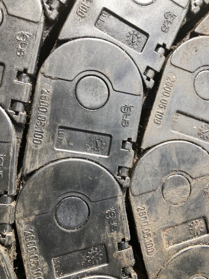 CAT-łańcuch prowadzący węźe/Caterpillar 220 330 355 360 560 - Chenille pour Engins de chantier: photos 2 CAT-łańcuch prowadzący węźe/Caterpillar 220 330 355 360 560 - Chenille pour Engins de chantier: photos 2