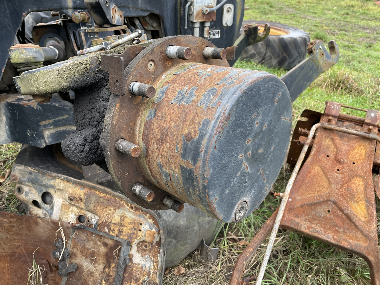 Carraro 20.49 149434 - oś przednia - zwolnica zwrotnica półoś obudowa mostu - Fusée d'essieu pour Machine agricole: photos 2 Carraro 20.49 149434 - oś przednia - zwolnica zwrotnica półoś obudowa mostu - Fusée d'essieu pour Machine agricole: photos 2