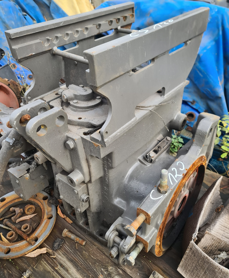 Case CS120 CS 120 Obudowa Centralna Mostu WOM Dyfer Dyferencjał Szyna 1331003301099EHW - Essieu et pièces pour Machine agricole: photos 1 Case CS120 CS 120 Obudowa Centralna Mostu WOM Dyfer Dyferencjał Szyna 1331003301099EHW - Essieu et pièces pour Machine agricole: photos 1