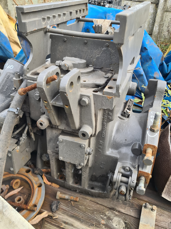 Case CS120 CS 120 Obudowa Centralna Mostu WOM Dyfer Dyferencjał Szyna 1331003301099EHW - Essieu et pièces pour Machine agricole: photos 4 Case CS120 CS 120 Obudowa Centralna Mostu WOM Dyfer Dyferencjał Szyna 1331003301099EHW - Essieu et pièces pour Machine agricole: photos 4