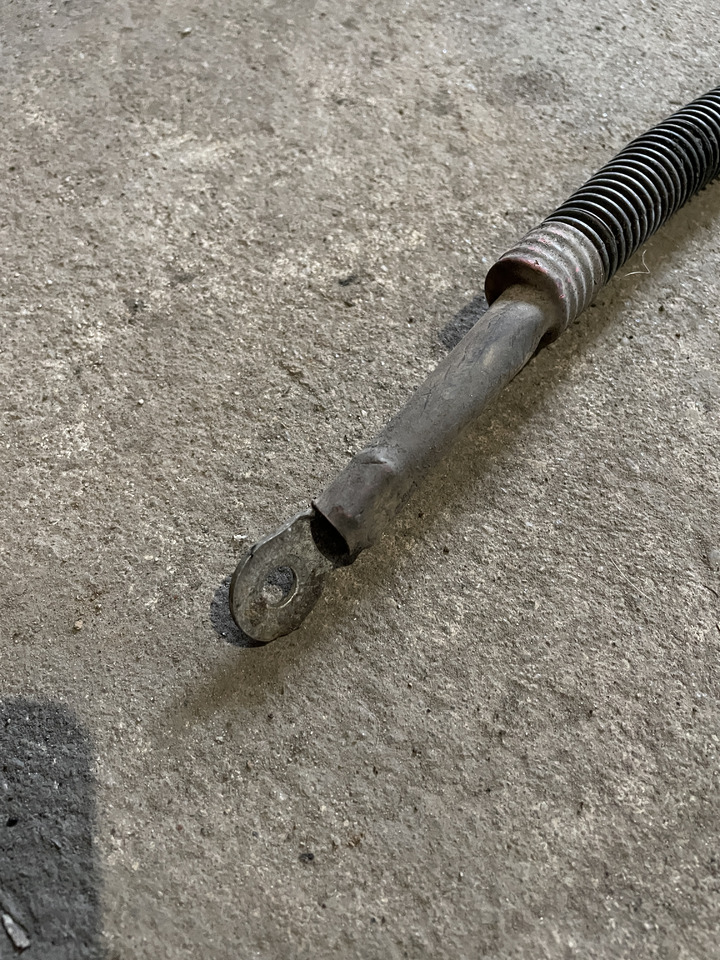 Claas Arion 550-520 650-620 - kabel przewód eletryczny alternator - rozrusznik 0021505462 - Câble/ Fil pour Tracteur agricole: photos 3 Claas Arion 550-520 650-620 - kabel przewód eletryczny alternator - rozrusznik 0021505462 - Câble/ Fil pour Tracteur agricole: photos 3