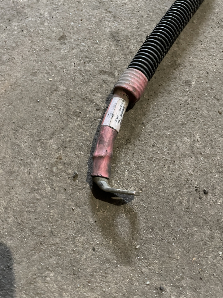 Claas Arion 550-520 650-620 - kabel przewód eletryczny alternator - rozrusznik 0021505462 - Câble/ Fil pour Tracteur agricole: photos 2 Claas Arion 550-520 650-620 - kabel przewód eletryczny alternator - rozrusznik 0021505462 - Câble/ Fil pour Tracteur agricole: photos 2