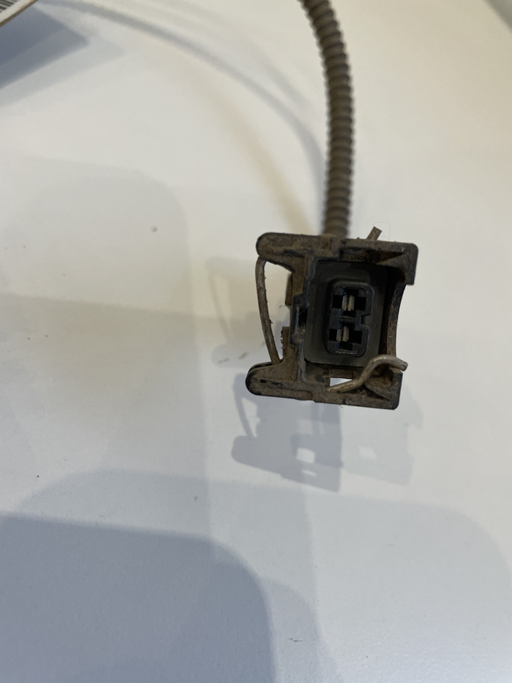 Claas Arion 550-520 650-620 - kabel wiązka elektryczna 0021581031 - Câble/ Fil pour Tracteur agricole: photos 2 Claas Arion 550-520 650-620 - kabel wiązka elektryczna 0021581031 - Câble/ Fil pour Tracteur agricole: photos 2