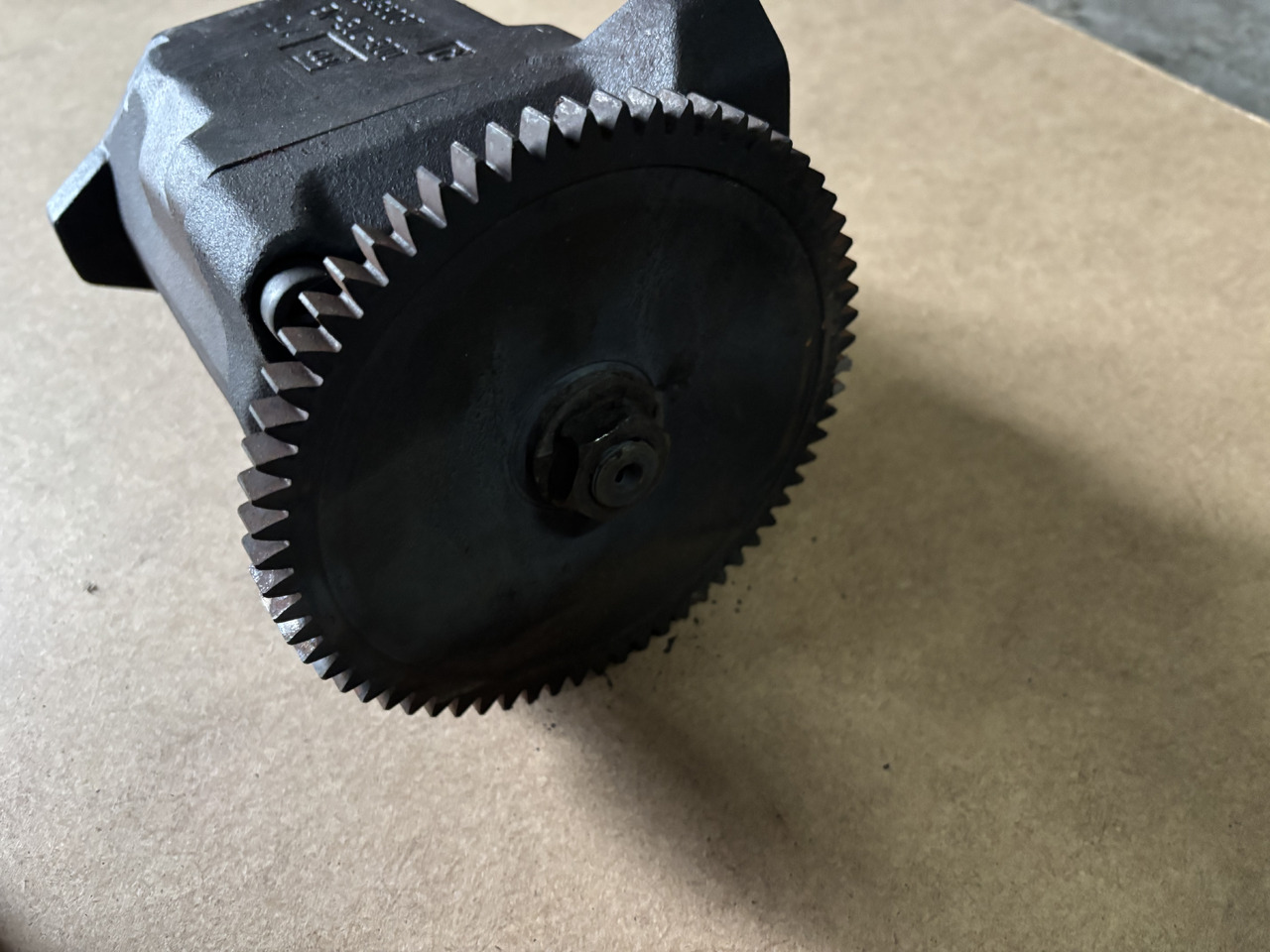 Claas Axion Arion Ares Pompa hydrauliczna 6005024038 60 0502 403 8 - Pompe hydraulique pour Machine agricole: photos 2 Claas Axion Arion Ares Pompa hydrauliczna 6005024038 60 0502 403 8 - Pompe hydraulique pour Machine agricole: photos 2