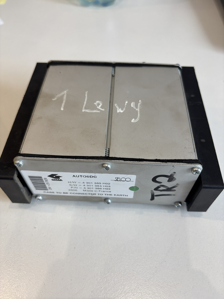 Claas Axion Arion C-MATIC - moduł sterownik ECU Auto5DC 4301385H02 - Bloc de gestion pour Machine agricole: photos 3 Claas Axion Arion C-MATIC - moduł sterownik ECU Auto5DC 4301385H02 - Bloc de gestion pour Machine agricole: photos 3