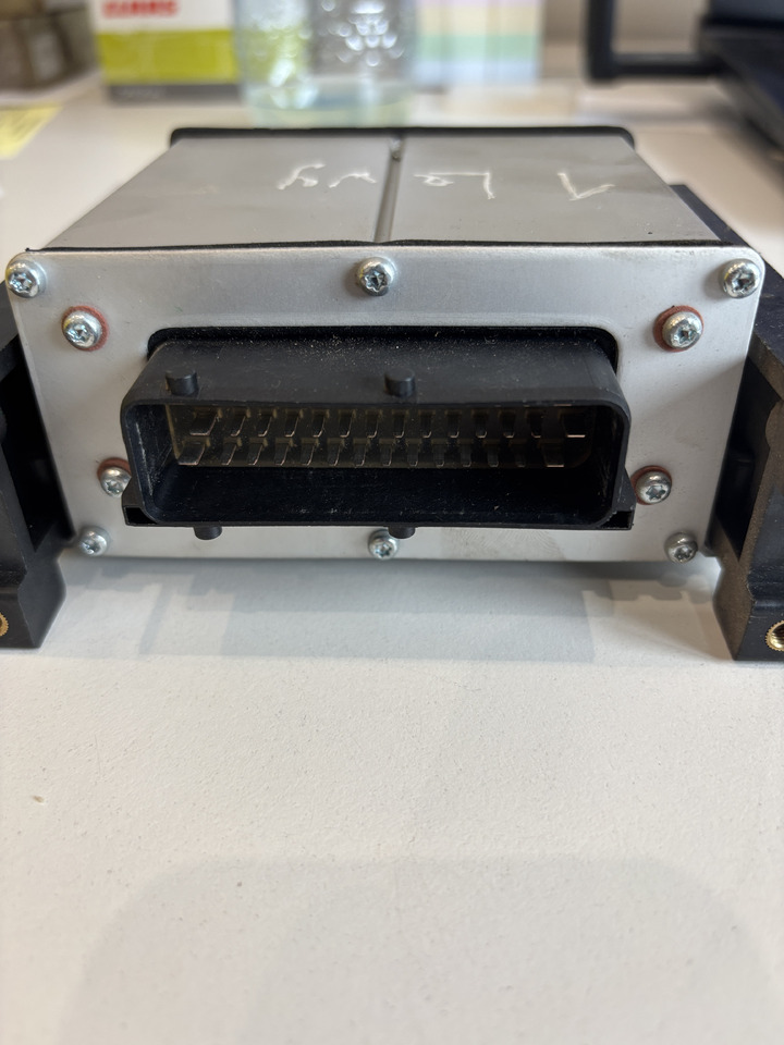 Claas Axion Arion C-MATIC - moduł sterownik ECU Auto5DC 4301385H02 - Bloc de gestion pour Machine agricole: photos 2 Claas Axion Arion C-MATIC - moduł sterownik ECU Auto5DC 4301385H02 - Bloc de gestion pour Machine agricole: photos 2