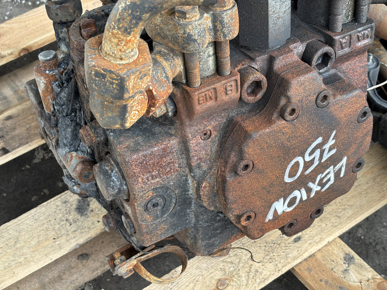 Claas Lexion 620 630 650 660 670 750 760 Pompa Hydrauliczna Hydrostat 0018024651 CZĘŚCI - Pompe hydraulique pour Machine agricole: photos 1 Claas Lexion 620 630 650 660 670 750 760 Pompa Hydrauliczna Hydrostat 0018024651 CZĘŚCI - Pompe hydraulique pour Machine agricole: photos 1