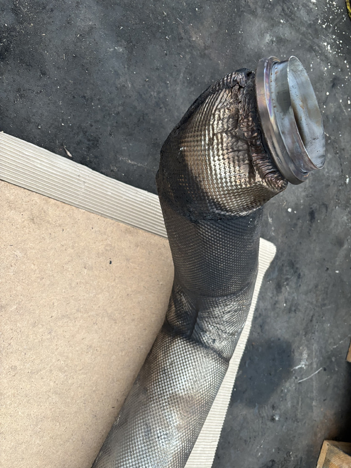 Claas Lexion 780 Rura Wydechowa Wydech EXHAUST PIPE ISO 0007804091 00 07819781 - Tube d'echappement pour Moissonneuse-batteuse: photos 3 Claas Lexion 780 Rura Wydechowa Wydech EXHAUST PIPE ISO 0007804091 00 07819781 - Tube d'echappement pour Moissonneuse-batteuse: photos 3