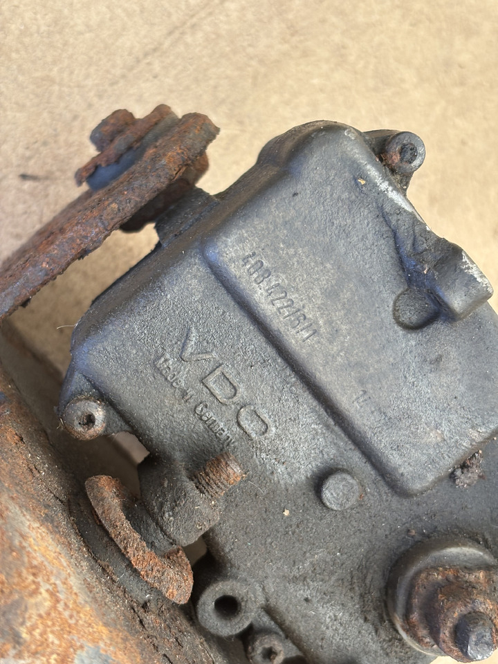 Cummins 8.3 6CT 6CTA 6CTAA Elektroniczny pedał gazu VDO 408.422/6/1 - Pédale: photos 1 Cummins 8.3 6CT 6CTA 6CTAA Elektroniczny pedał gazu VDO 408.422/6/1 - Pédale: photos 1