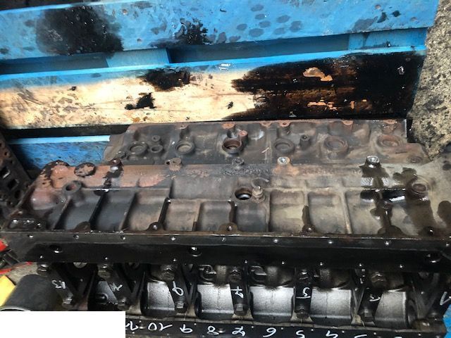 Deutz Bf6M 2012 - Blok Cylindrów Silnika - Bloc-cylindres pour Machine agricole: photos 3 Deutz Bf6M 2012 - Blok Cylindrów Silnika - Bloc-cylindres pour Machine agricole: photos 3