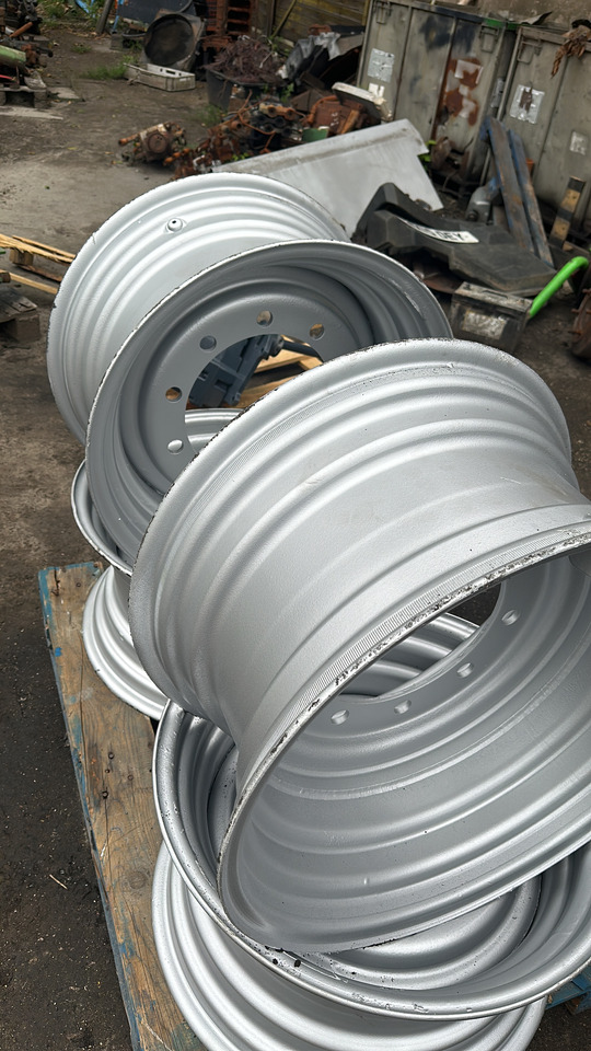 Felga 24 cale 10 szpilek 13 x 24 , DW13x24 - Jante pour Machine agricole: photos 4 Felga 24 cale 10 szpilek 13 x 24 , DW13x24 - Jante pour Machine agricole: photos 4